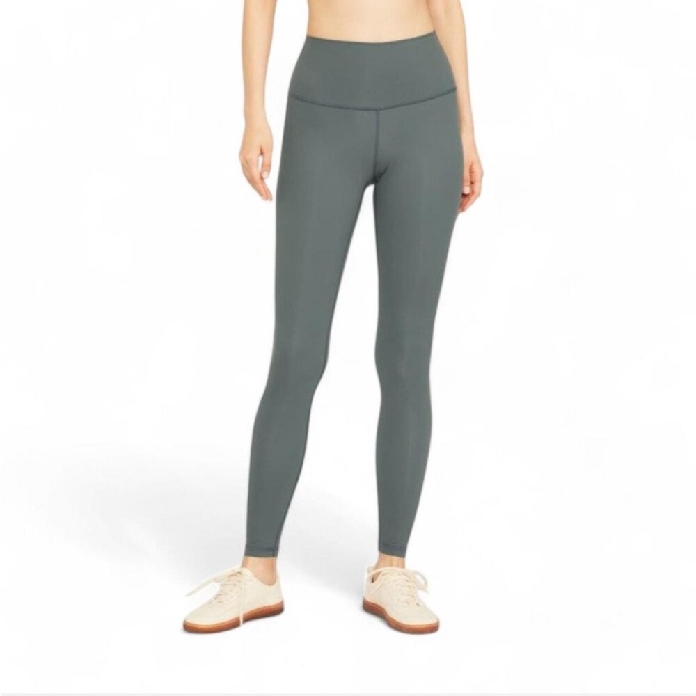 Everlane Perform Ankle Leggings in Sage
